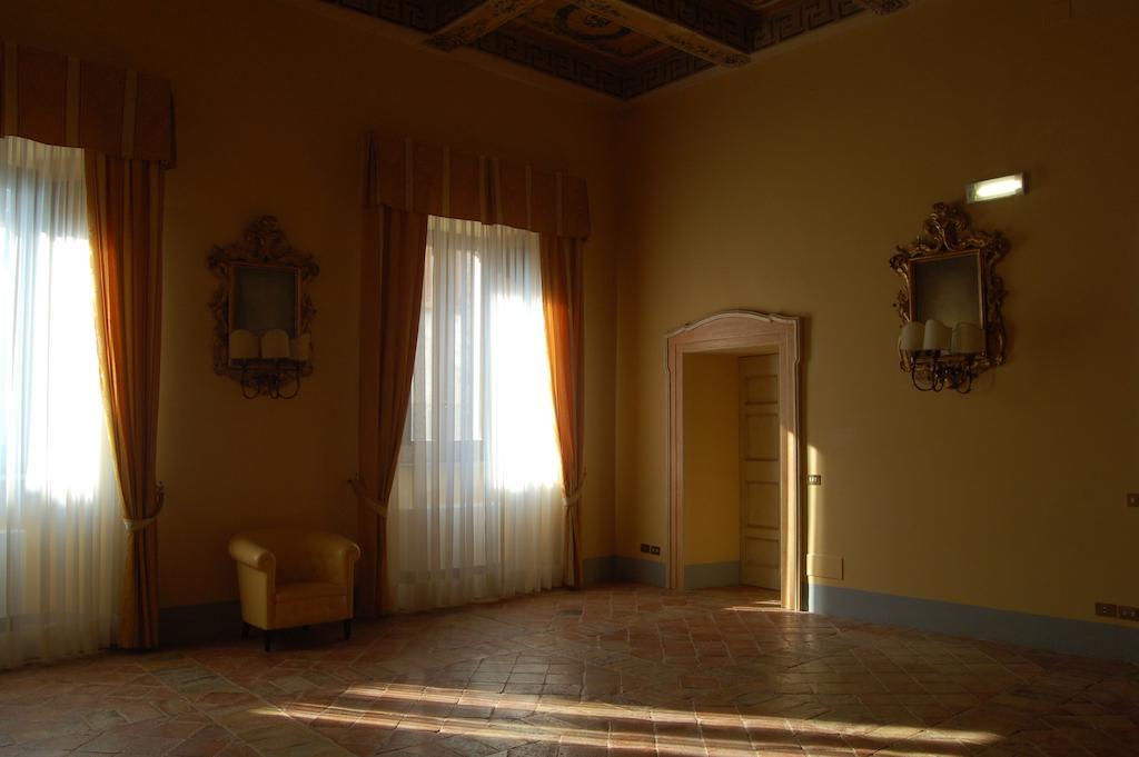 Bed and Breakfast Palazzo Bonfranceschi Belforte del Chienti Екстер'єр фото